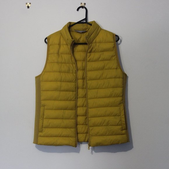 MUSTARD YELLOW PUFFER VEST WITH HOODIE SIZE LARGE - Picture 12 of 12